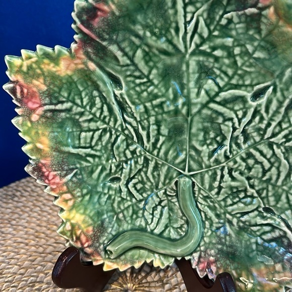 Bordallo Pinheiro Portugese Pottery Green & Brown Maple Leaf Footed Dish 10” - Picture 4 of 6